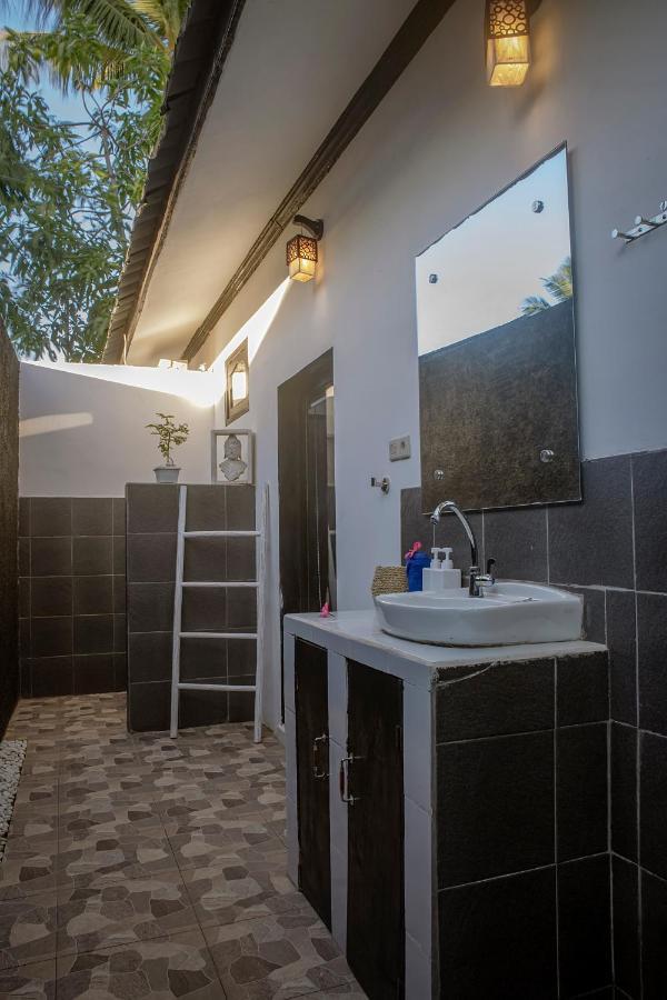 Sanctum Dive Villa With Private Pool 길리트라왕안 외부 사진